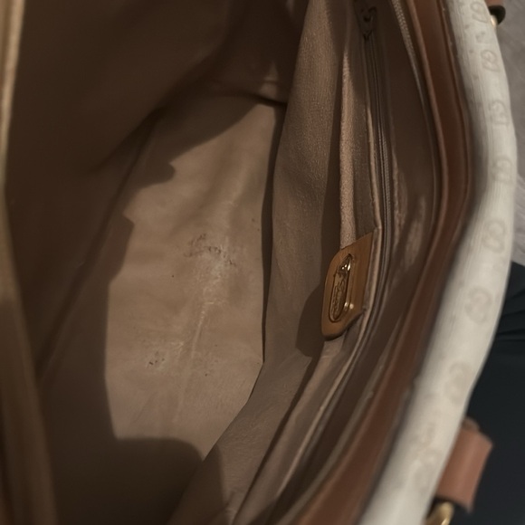 Vintage Gucci Bag - Picture 10 of 12